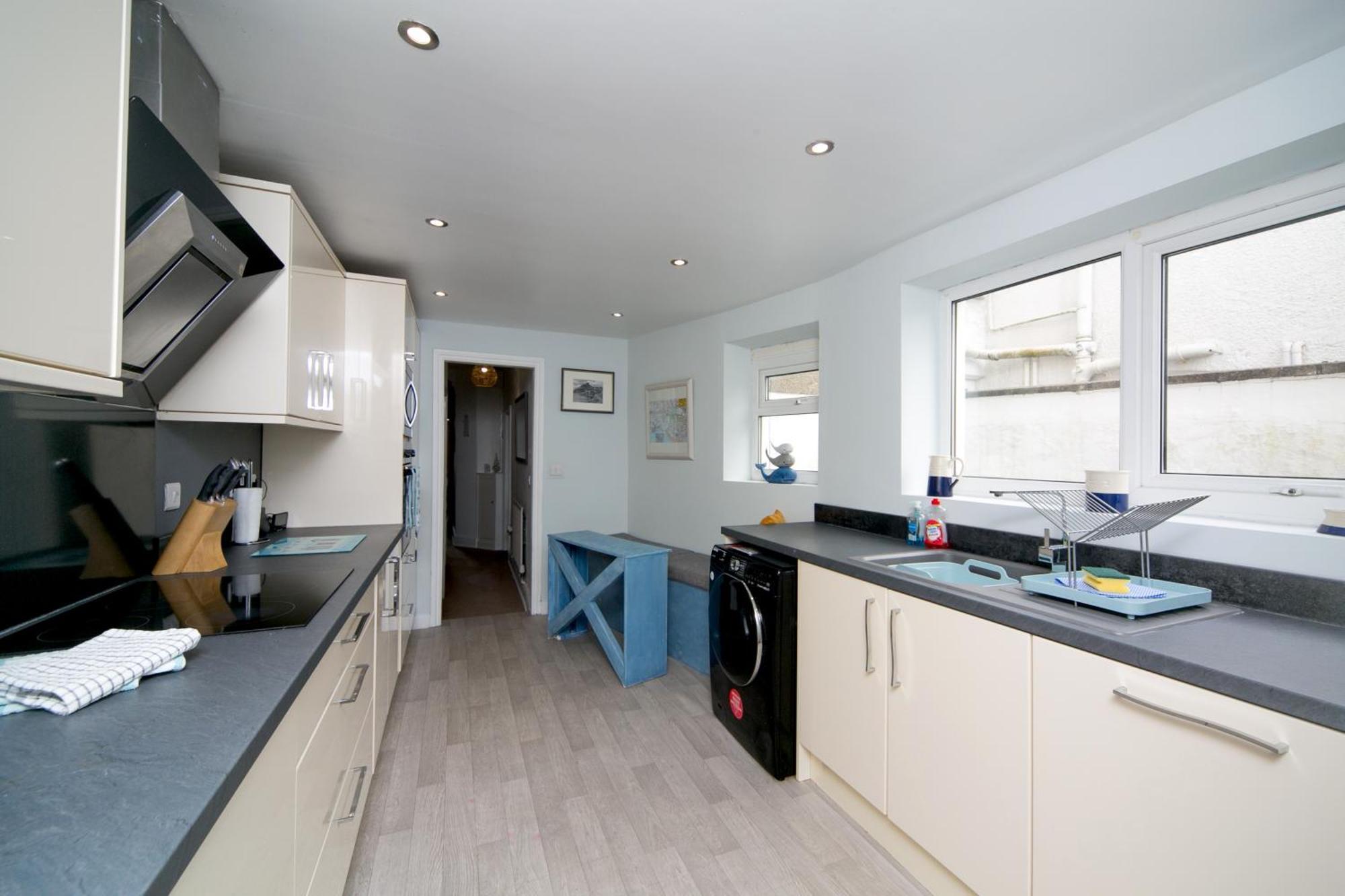 6 Afallon, Beachside Holiday House Criccieth Exteriör bild